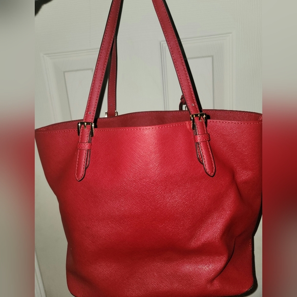 Michal Kors, Red shoulder bag. All original hardware with a duster bag. - Picture 5 of 16